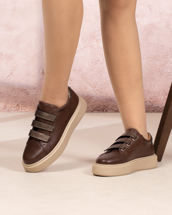 Lucia Marron Cuir