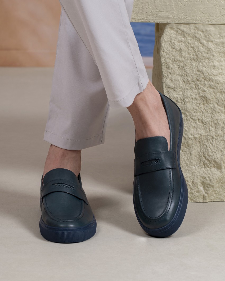 Supremo Bleu Cuir