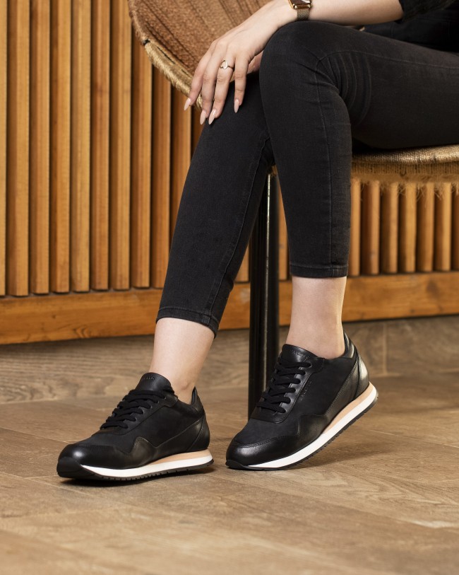 Angela Noir Mat Cuir